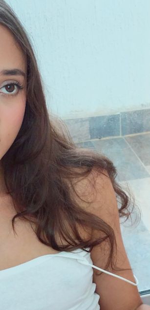 Model - Sylvie Gomez deepthroat