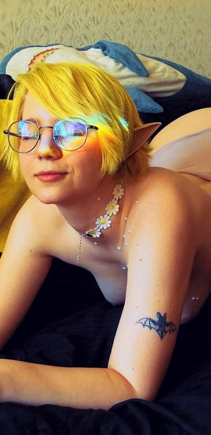 Model - Mariel bigtits