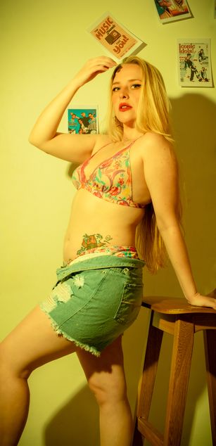 Model - Emily Sumer deepthroat