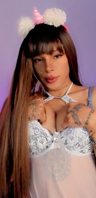 Model - EzraDaniela young