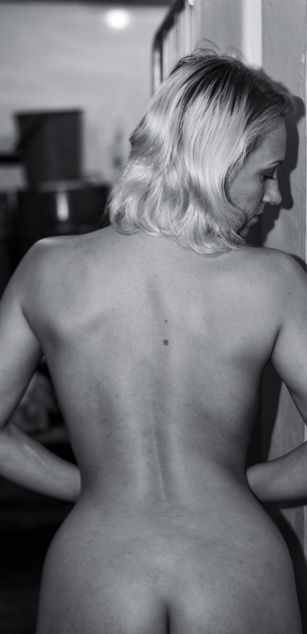 Model - Uma striptease