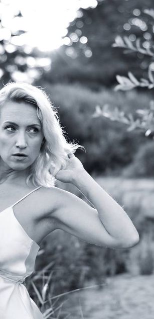 Model - Uma striptease