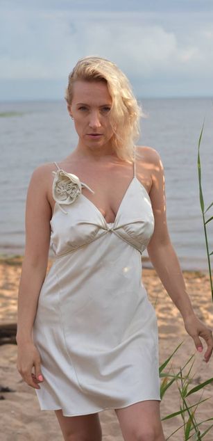 Model - Uma striptease