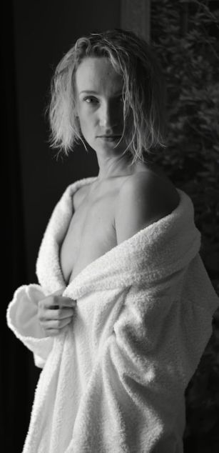 Model - Uma striptease