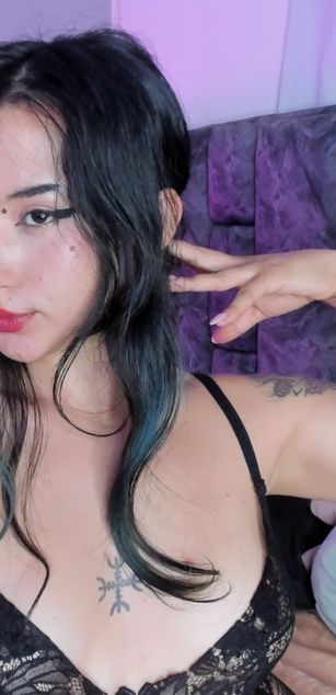 Model - Akina Shikashi ass