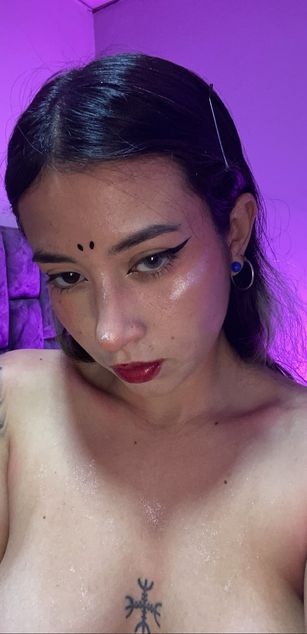 Model - Akina Shikashi ass