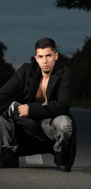 Model - CamiloAlvarezz hairy