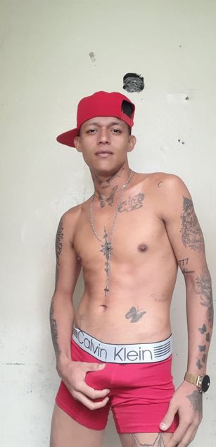 Model - ELIAM LIAN AND BRANDON deepthroat