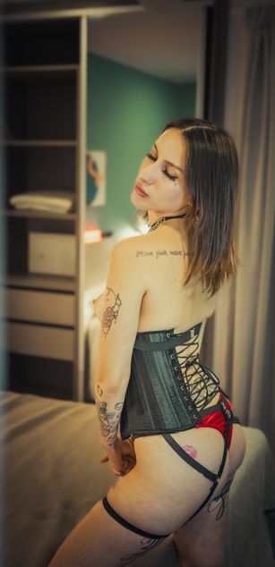 Model - Your Melody petite