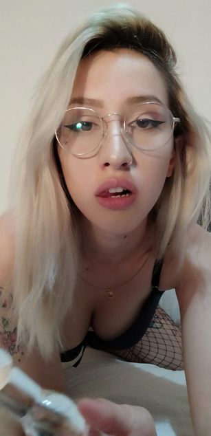 Model - Your Melody petite