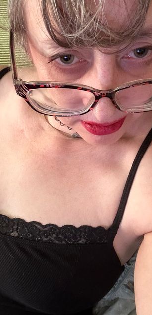 Model - LilyLuscious bigass