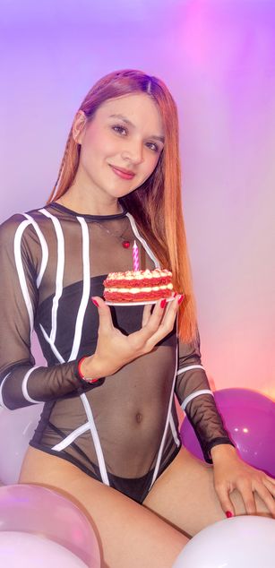 Model - Anny White dildo