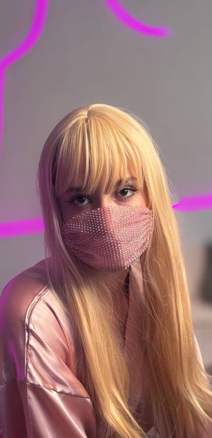 Model - Girl_in_Mask cei