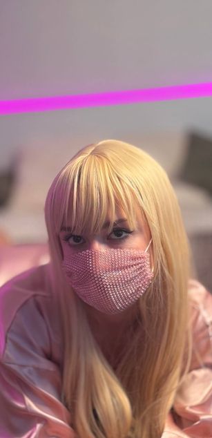 Model - Girl_in_Mask cei