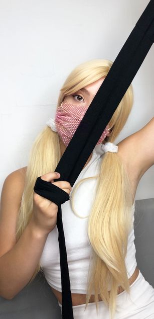 Model - Girl_in_Mask cei