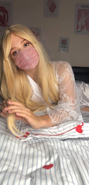 Model - Girl_in_Mask cei