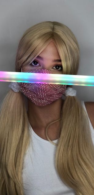 Model - Girl_in_Mask cei