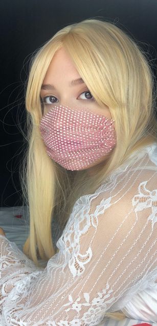 Model - Girl_in_Mask cei