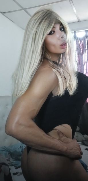 Model - naty18inches roleplay