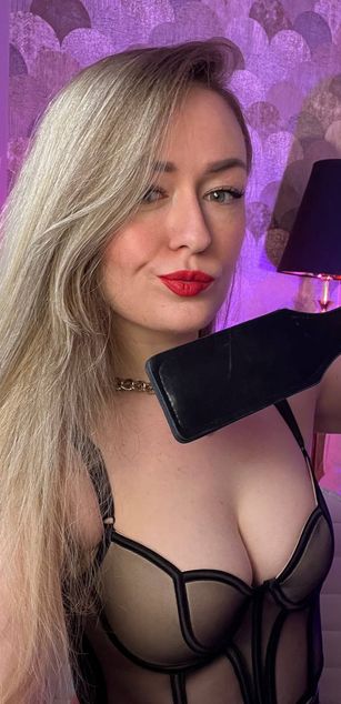 Model - Jena Affectionate Mistress cuckold