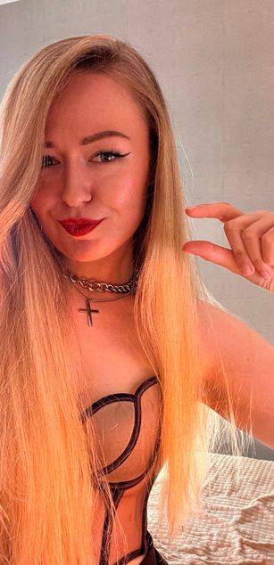 Model - Jena Affectionate Mistress cuckold