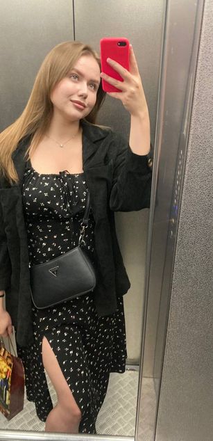 Model - CarollMoore feet