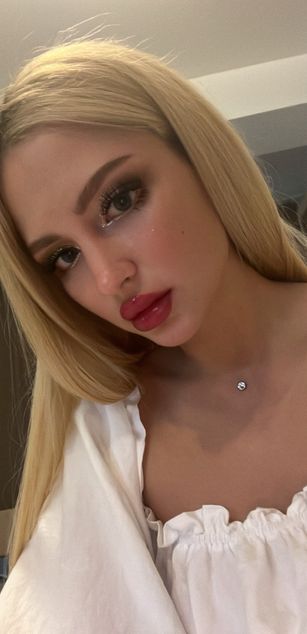 Model - Alena Moor Hot