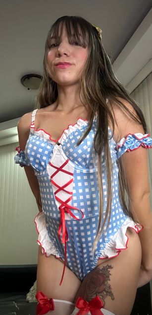 Model - Veronica Hot blowjob