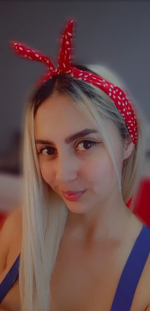 Model - scarlett_queen bigtits