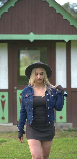 Model - scarlett_queen bigtits