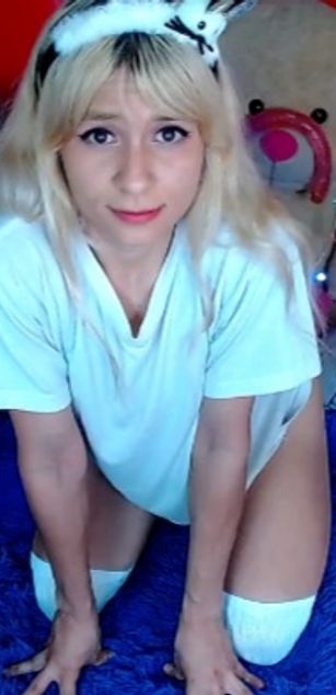 Model - Dasly Sunshine deepthroat