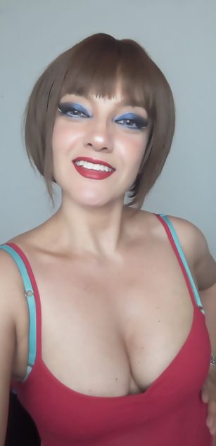 Model - Lola Santana deepthroat