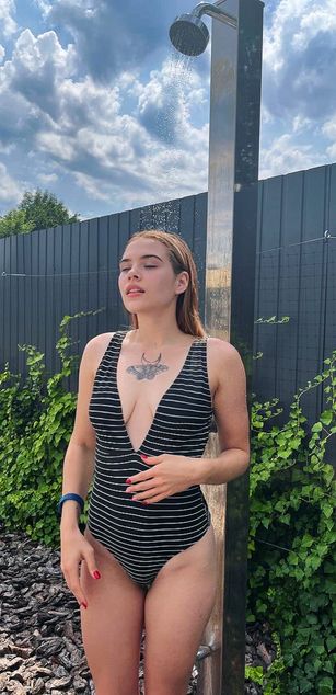 Model - Manany blowjob