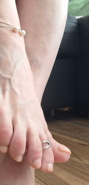 Model - Karolina Bella heels