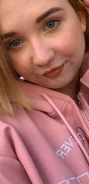 Model - Marselin deepthroat