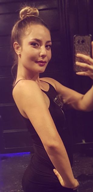 Model - Elisha Perry feet