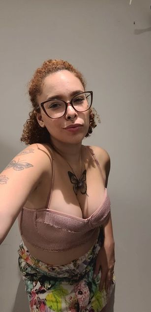 Model - Sweet Moon redhead