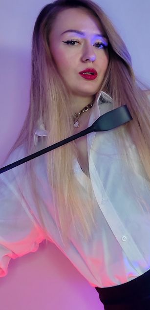 Model - Jena Affectionate Mistress cuckold