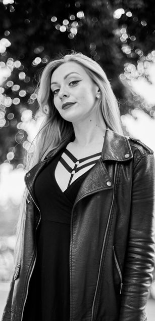 Model - Laura Venus cuckold