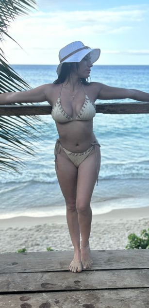 Model - Veronica Hot blowjob