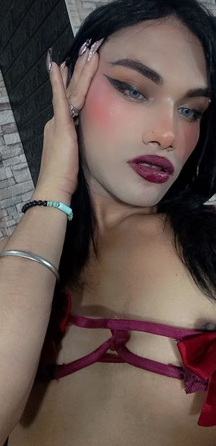 Model - Kitty Queen deepthroat