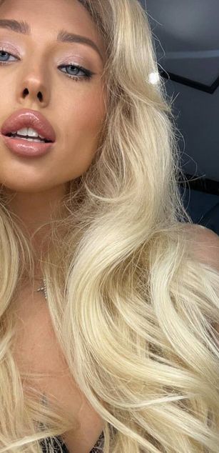 Model - Wow__Peach deepthroat