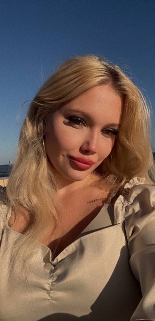 Model - AgataChristie ass