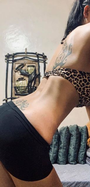 Model - MADOCVENTURA striptease