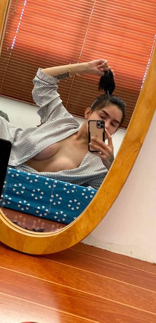 Model - MADOCVENTURA striptease