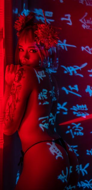 Model - Violette clerk1 sexy