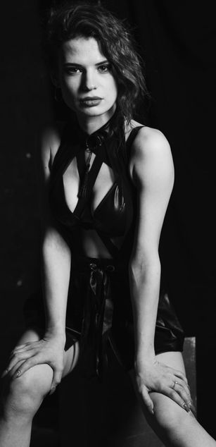 Model - MaryLune striptease