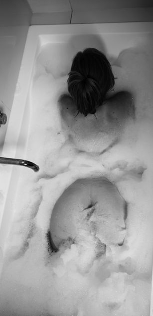 Model - Laura Venus cuckold