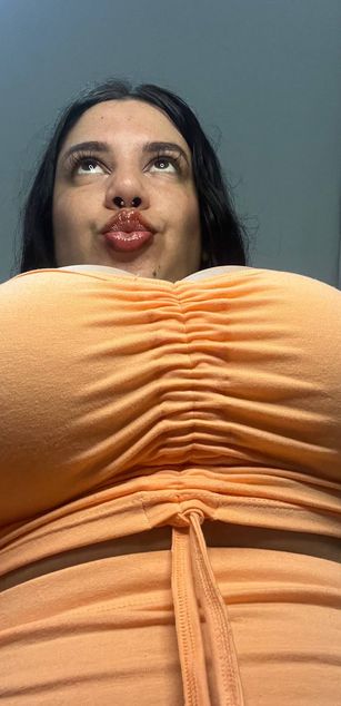 Model - dreabusty hairypussy