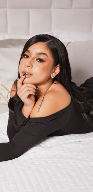 Model - RoxyWall deepthroat